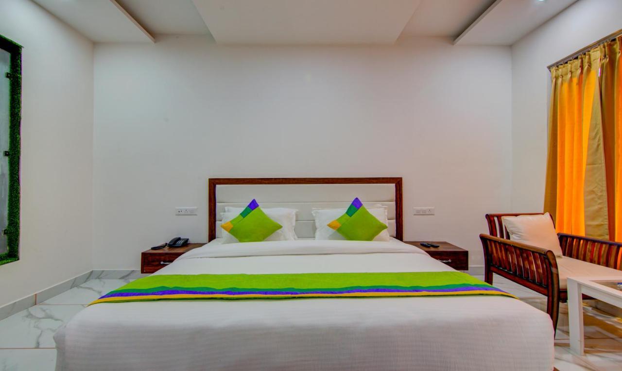 Treebo Down Town, Dalhousie Hotel Buitenkant foto