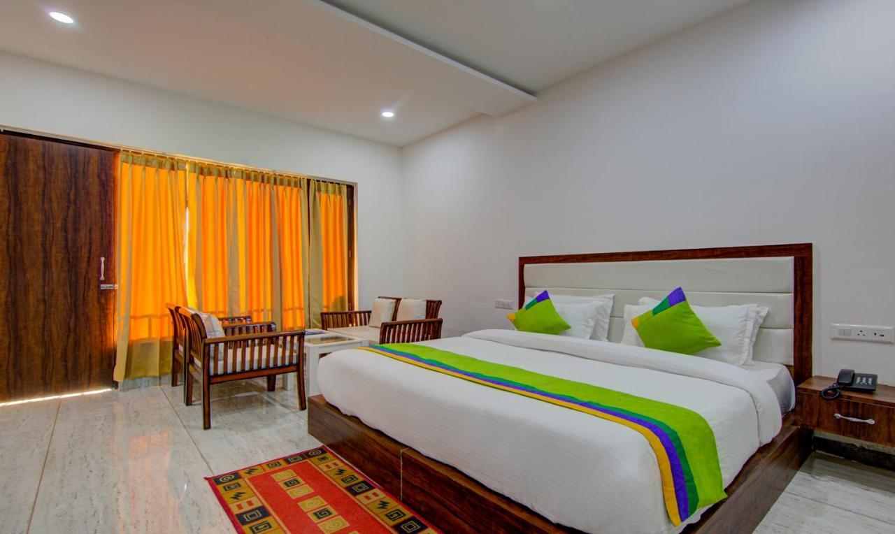 Treebo Down Town, Dalhousie Hotel Buitenkant foto